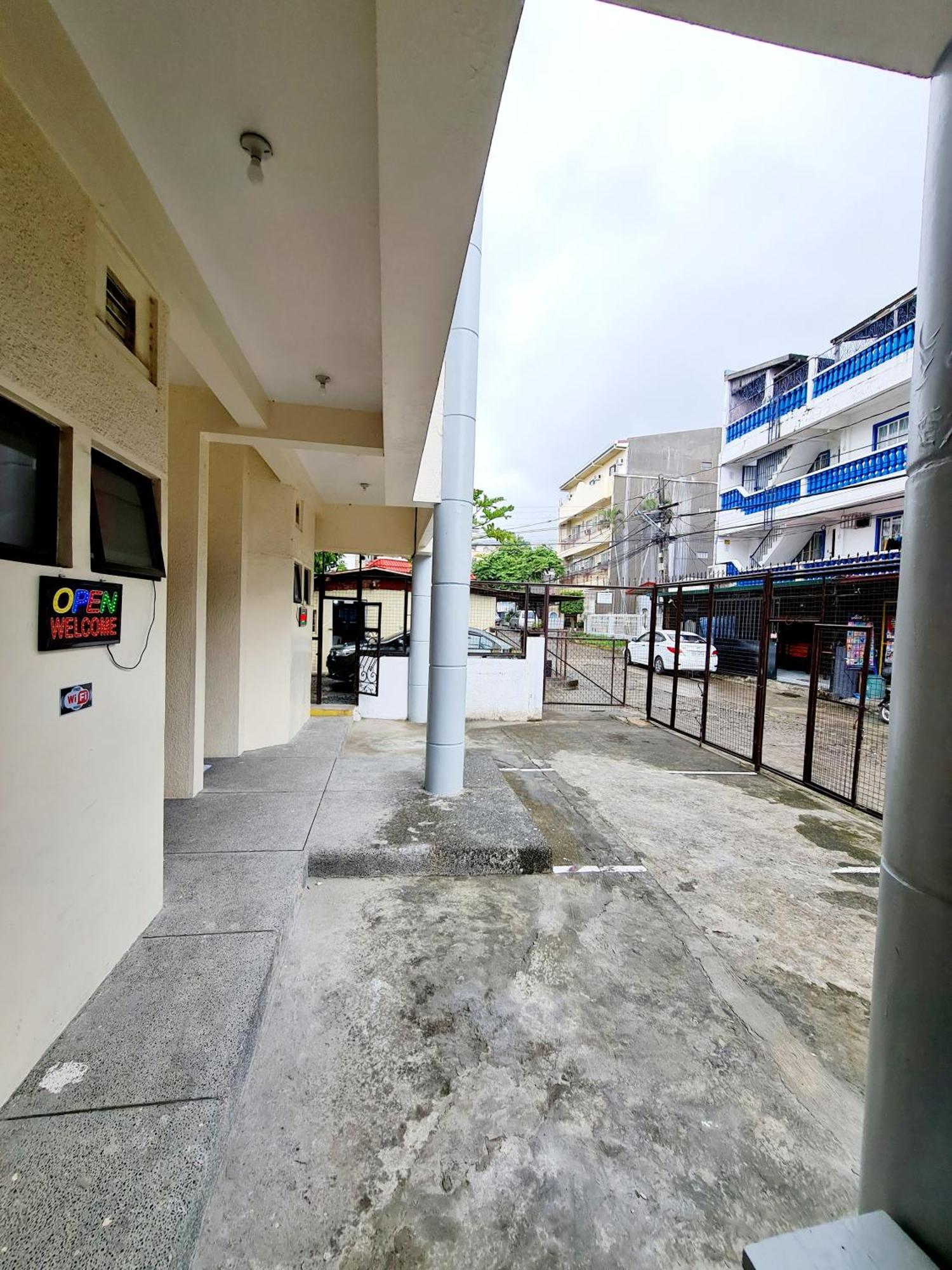 Dasma Lofts Hotel Near Dela Salle Dasma Dasmarinas Kültér fotó